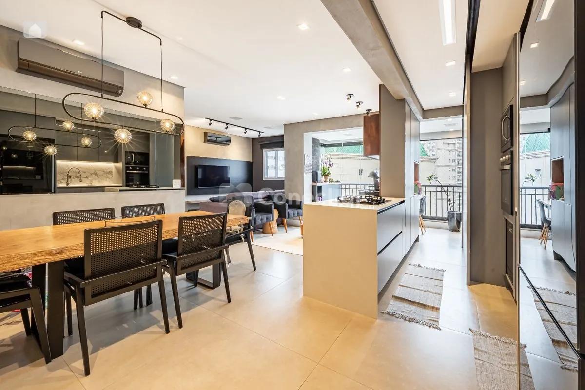 Apartamento mobiliado à venda no Royal Park Alphaville com 81m²