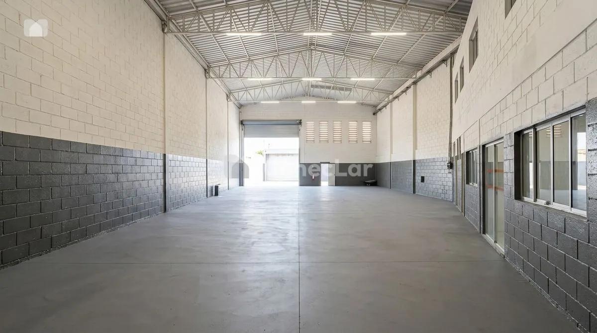 Galpão Comercial ou Industrial para Alugar com 572 m² em Santana de Parnaíba, SP – Excelente Infraestrutura