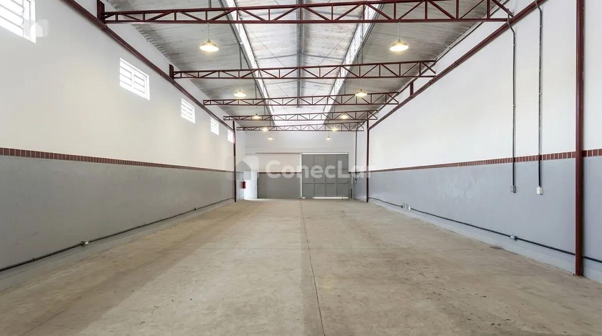 Galpão Comercial ou Industrial para Alugar com 400 m² em Barueri, SP
