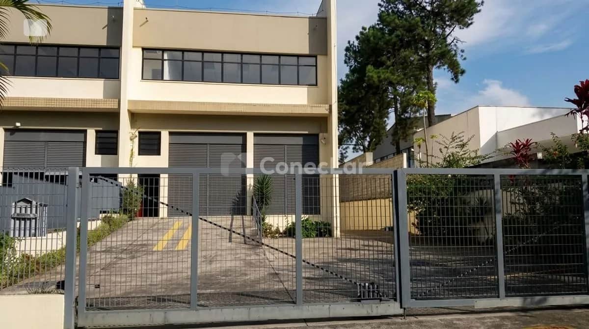 Galpão Comercial ou Industrial para Alugar com 903 m² em Barueri, SP – Infraestrutura Logística Eficiente