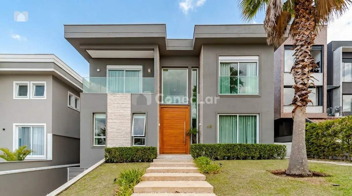 Casa à venda no Tamboré 10 com piscina aquecida e 4 suítes