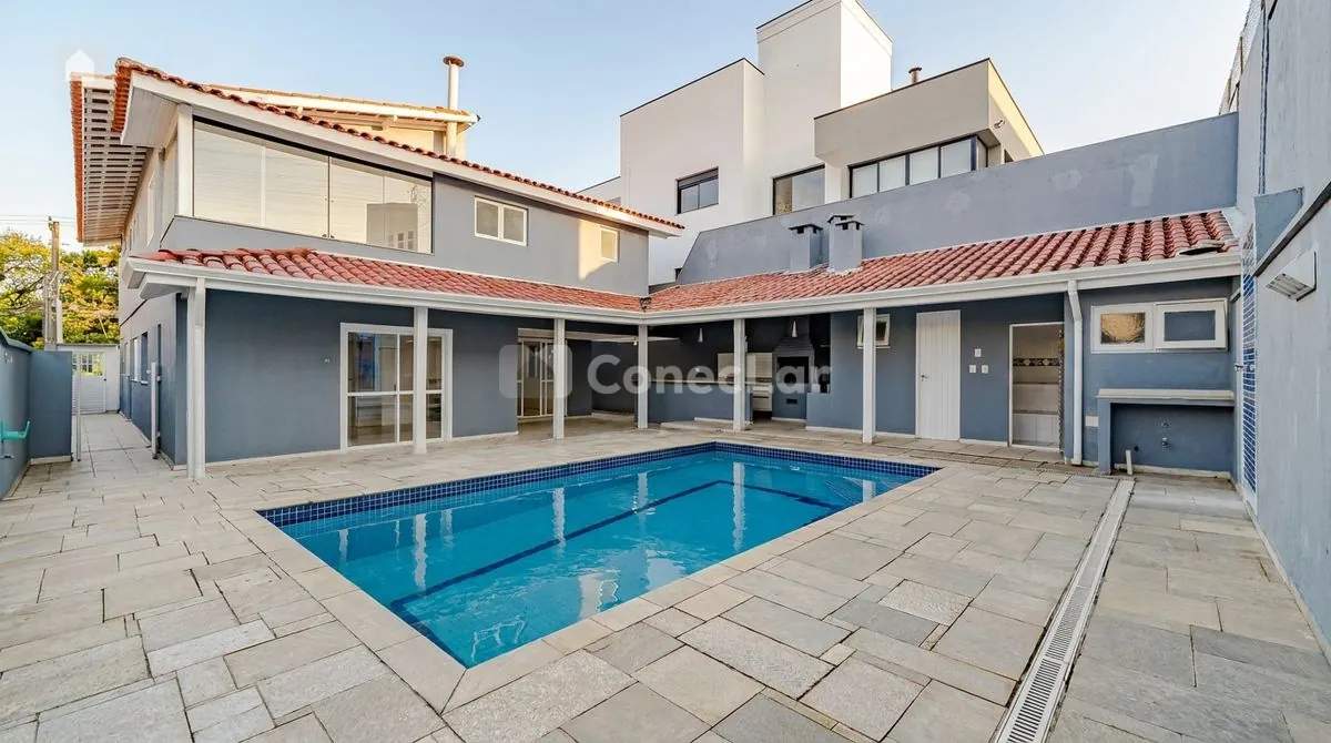 Casa à venda e para alugar no Alphaville 9 com piscina e sauna