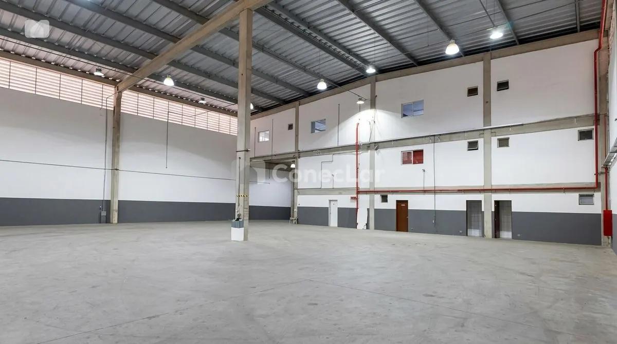 Galpão Comercial ou Industrial para Alugar com 1.300 m² em Cotia, SP – Infraestrutura de Médio Porte