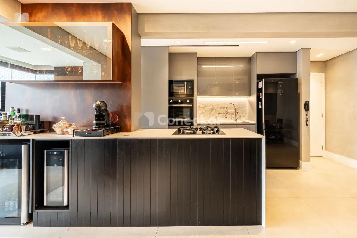 Apartamento mobiliado à venda no Royal Park Alphaville com 81m²