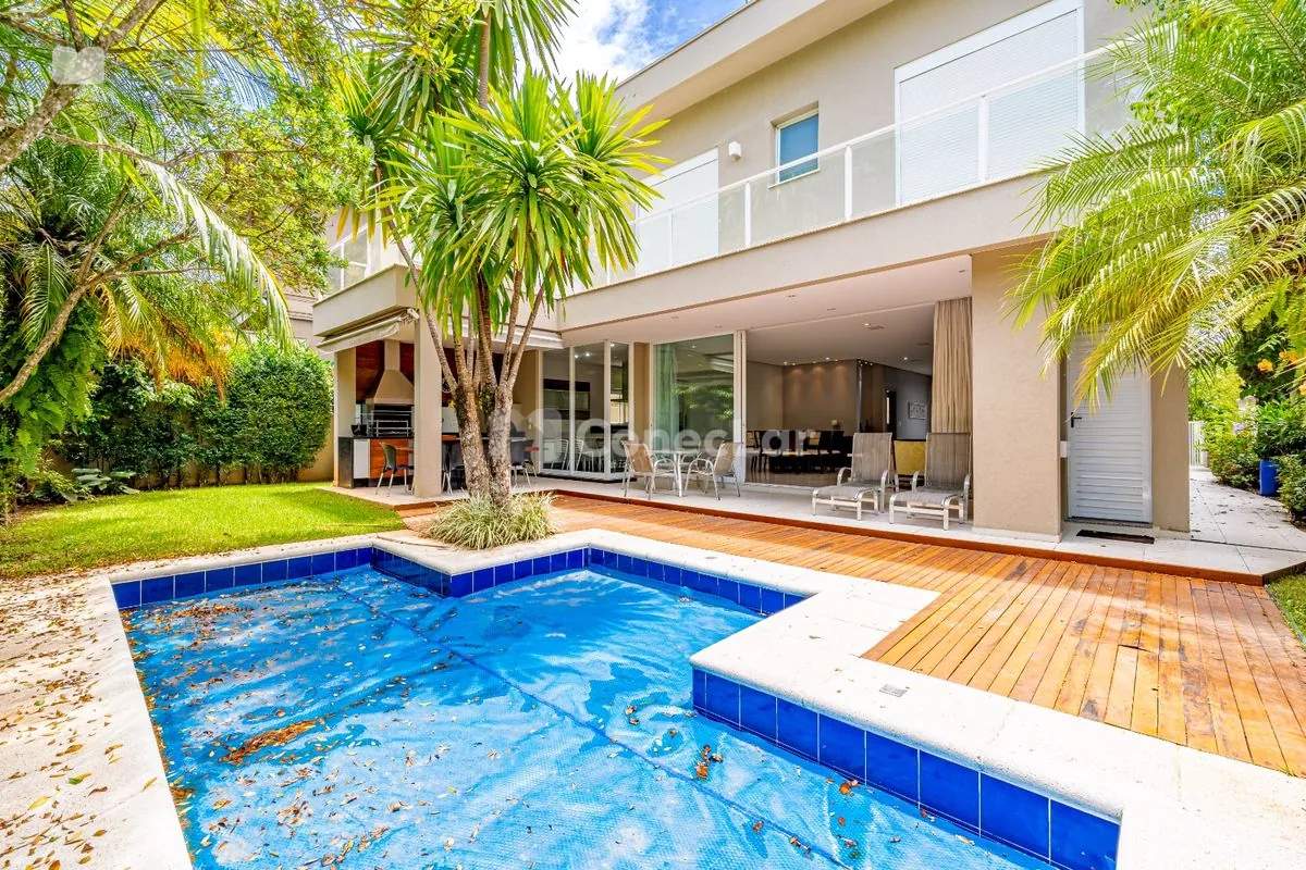 Casa à venda no Gênesis 01 com 4 suítes e vista para a mata