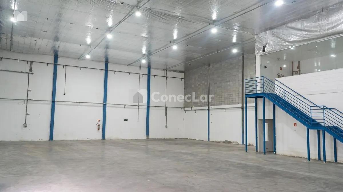 Galpão Comercial ou Industrial para Alugar com 660 m² em Osasco, SP – Excelente Infraestrutura